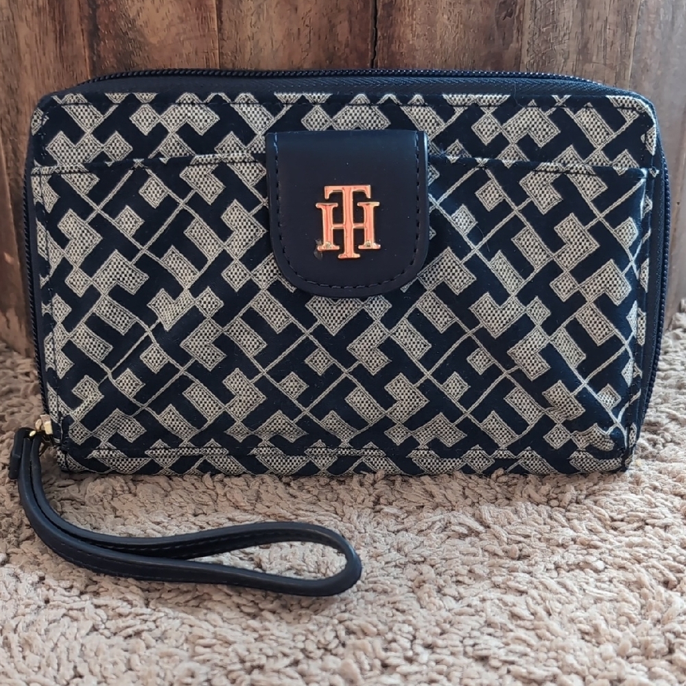 Tommy Hilfiger Navy and Beige Wristlet